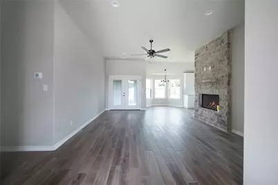 1607 W College, Jacksboro, TX 76458 - Photo 9