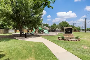 804 Tyler Ct, Burleson, TX 76028 - Photo 23