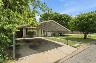 601 Park Ln, Denton, TX 76205 - Photo 3