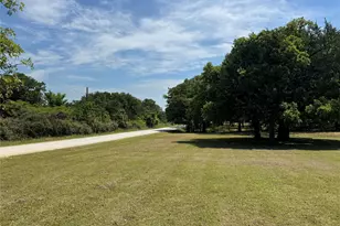 450 Woodbine Estates Rd, Gainesville, TX 76240 - Photo 33