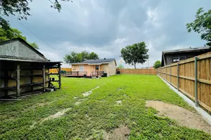 109 Lois St, Waxahachie, TX 75165 - Photo 17