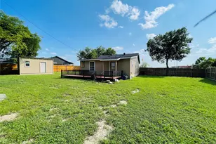 109 Lois St, Waxahachie, TX 75165 - Photo 19