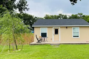 109 Lois St, Waxahachie, TX 75165 - Photo 1