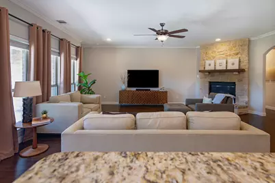 815 Chestnut Grove Drive, Cleburne, TX 76033 - Photo 5