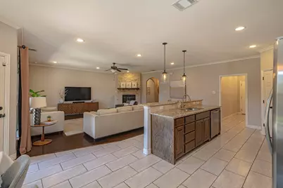 815 Chestnut Grove Drive, Cleburne, TX 76033 - Photo 7