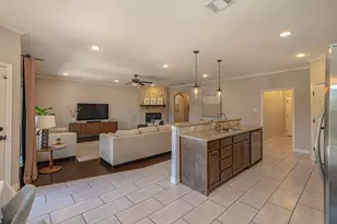 815 Chestnut Grove Dr, Cleburne, TX 76033 - Photo 7