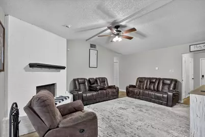 728 Lake Crest Parkway, Azle, TX 76020 - Photo 9