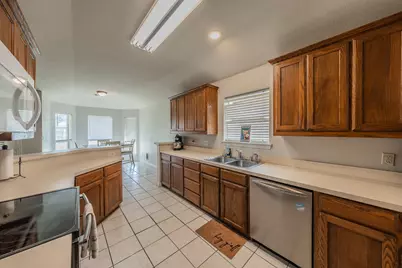 425 Madison Place, Ponder, TX 76259 - Photo 25