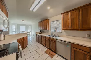 425 Madison Pl, Ponder, TX 76259 - Photo 25