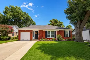 1818 N Plymouth Dr N, Irving, TX 75061 - Photo 1