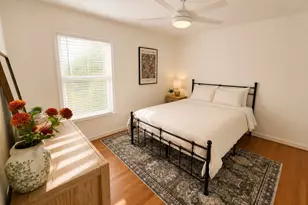 1818 N Plymouth Dr N, Irving, TX 75061 - Photo 11