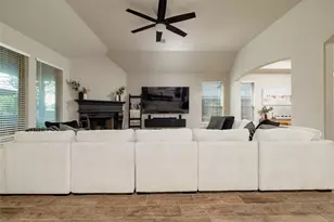 1028 Wildwood Dr, Joshua, TX 76058 - Photo 9