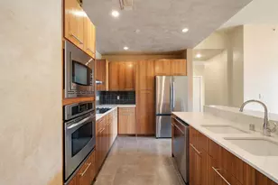 2323 N Houston St, Dallas, TX 75219 - Photo 13