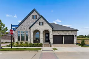 2073 Spotted Fawn Dr, Arlington, TX 76005 - Photo 1