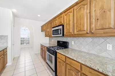 12801 Parkersburg Drive, Fort Worth, TX 76244 - Photo 7