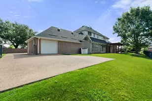 901 Walnut Falls Cir, Mansfield, TX 76063 - Photo 39
