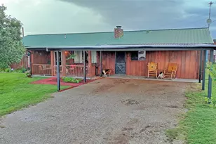 978 Longbranch Rd, Nocona, TX 76255 - Photo 3