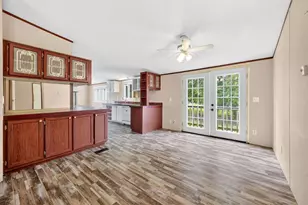 929 W Sterrett Rd, Waxahachie, TX 75167 - Photo 9