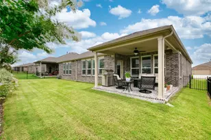 1125 Cornerstone Dr, Little Elm, TX 76227 - Photo 7