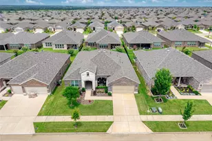 1125 Cornerstone Dr, Little Elm, TX 76227 - Photo 35