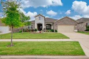 1125 Cornerstone Dr, Little Elm, TX 76227 - Photo 3
