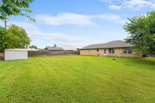 305 Ashwood St, Azle, TX 76020 - Photo 37