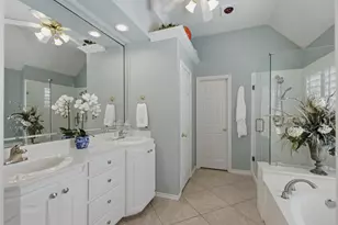 8625 Old Oak Dr, Irving, TX 75063 - Photo 19