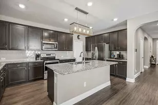 636 Fox View Dr, Fort Worth, TX 76131 - Photo 11