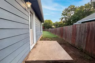709 W Hull St, Denison, TX 75020 - Photo 17