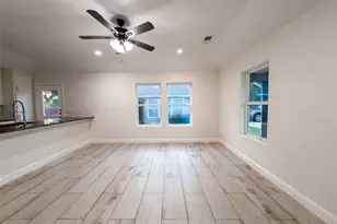 709 W Hull St, Denison, TX 75020 - Photo 9
