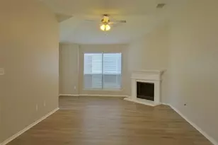 10525 Flamewood Dr, Fort Worth, TX 76140 - Photo 3