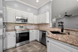 10604 Sierra W Dr, Waco, TX 76712 - Photo 11
