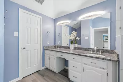 4203 Meadow Ridge Drive, Carrollton, TX 75010 - Photo 21
