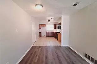 3831 Castle Hills Dr, Dallas, TX 75241 - Photo 5