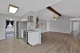 7357 Channelview Dr, Fort Worth, TX 76133 - Photo 9