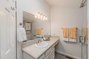 5590 Spring Valley Rd, Dallas, TX 75254 - Photo 23