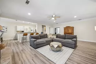 729 Herman Dr, Hurst, TX 76054 - Photo 11