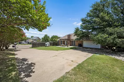 729 Herman Drive, Hurst, TX 76054 - Photo 23