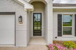 6913 Trail Rock Dr, Benbrook, TX 76126 - Photo 5