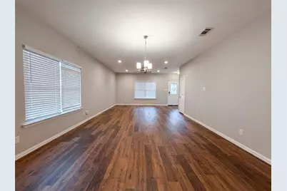 619 E Arlington Avenue, Fort Worth, TX 76104 - Photo 7