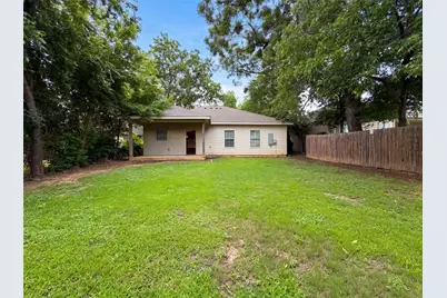619 E Arlington Avenue, Fort Worth, TX 76104 - Photo 5