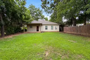 619 E Arlington Ave, Fort Worth, TX 76104 - Photo 5