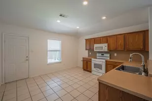 536 Goldstone Ln, Fort Worth, TX 76131 - Photo 7