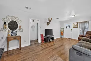 110 W Brown St, Lipan, TX 76462 - Photo 9