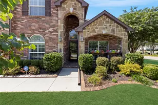 964 Wellington Dr, Lewisville, TX 75067 - Photo 3