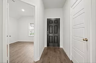 9225 Union Pacific Dr, Fort Worth, TX 76036 - Photo 3