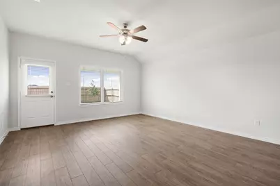 9225 Union Pacific Drive, Fort Worth, TX 76036 - Photo 5