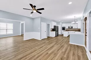 2505 Classic Ct W, Bedford, TX 76021 - Photo 11