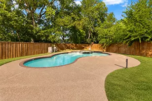 2505 Classic Ct W, Bedford, TX 76021 - Photo 31