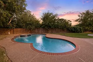 2505 Classic Ct W, Bedford, TX 76021 - Photo 35